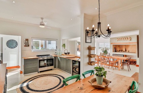 Kleinmond Cottage | 78 Beach Road - Seafront luxury bliss