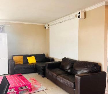 Port Elizabeth House | 79 Franklandman street
