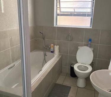 Germiston Apartment | 79 m² Apartment ∙ 2 bedrooms ∙ 4 guests