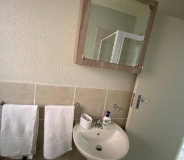 Germiston Apartment | 79 m² Apartment ∙ 2 bedrooms ∙ 4 guests