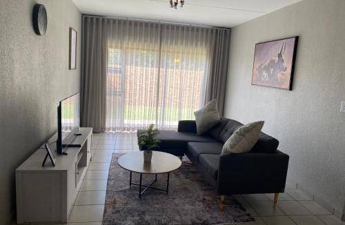 Germiston Apartment | 79 m² Apartment ∙ 2 bedrooms ∙ 4 guests