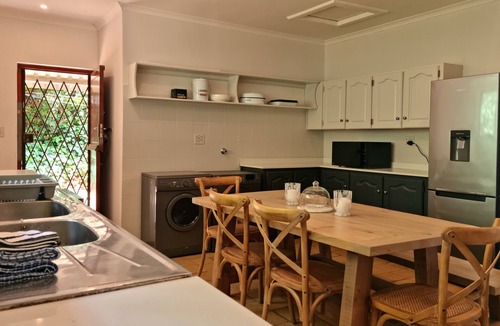 Mountainside House | 79 Protea - Private 3 Bedroom Vacation Home with Sea and Mountain views