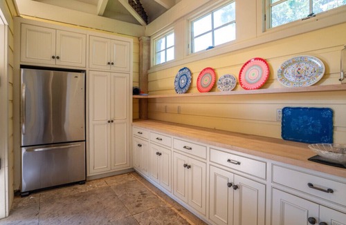 Sonoma House | 7BR Estate | Pool, Playground & Theater | Sonoma | Sleeps 12
