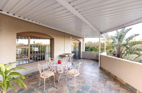 Umtentweni Apartment | 8 On Eagle Self Catering Apartment