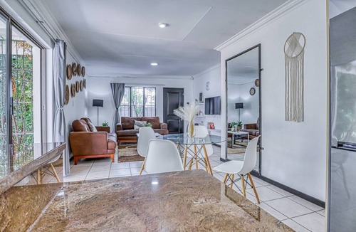 The Reeds Apartment | 80 m² Apartment ∙ 1 bedroom ∙ 2 guests