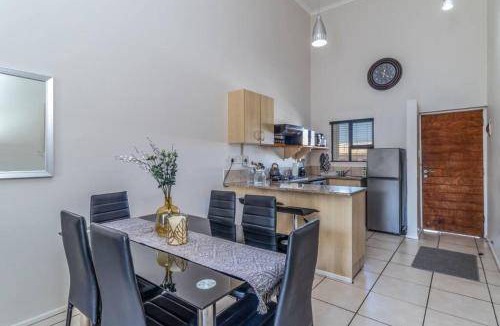 Doonside Apartment | 80 m² Apartment ∙ 2 bedrooms ∙ 4 guests
