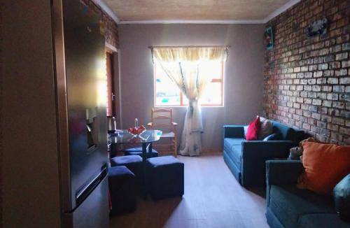 Barrydale Apartment | 80 m² Apartment ∙ 2 bedrooms ∙ 4 guests