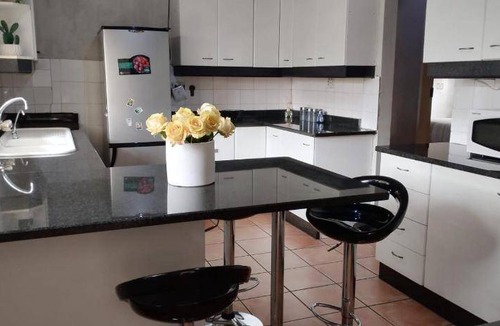 Emalahleni Apartment | 80 m² Apartment ∙ 3 bedrooms ∙ 6 guests