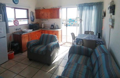 Lambert's Bay House | 80 m² Motel ∙ 2 bedrooms ∙ 6 guests