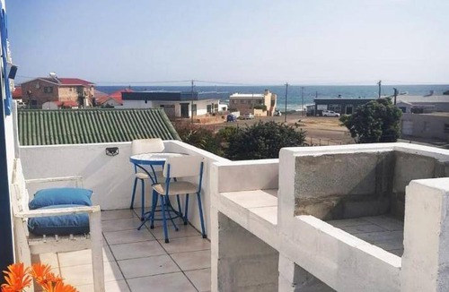 Lambert's Bay House | 80 m² Motel ∙ 2 bedrooms ∙ 6 guests