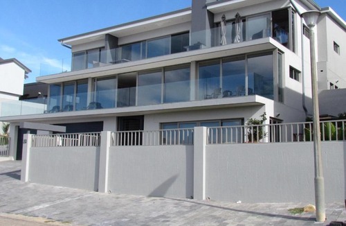 Linkside Apartment | 80 on Rodger