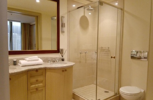 Sandown Apartment | 801 Michelangelo Towers