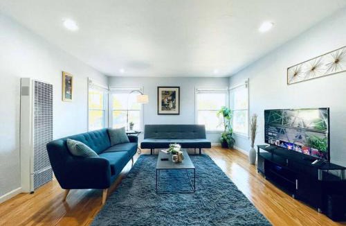 Central San Mateo House | 804- SanMateo Comfortable 2BR Home WiFI and free Parking