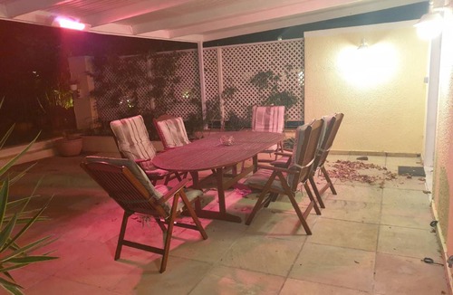 Constantia House | 82 m² House ∙ 2 bedrooms ∙ 5 guests