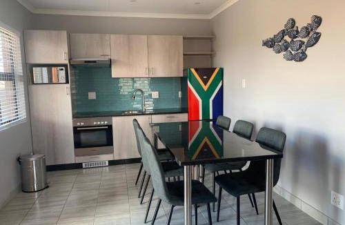 Moses Kotane Apartment | 85 m² Apartment ∙ 3 bedrooms ∙ 6 guests