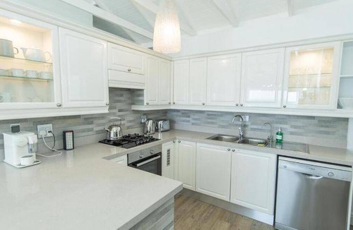 Pollok Beach Apartment | 85 m² Apartment ∙ 3 bedrooms ∙ 6 guests