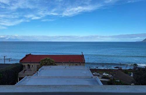 Kalk Bay Apartment | 85 m² Apartment ∙ 2 bedrooms ∙ 3 guests