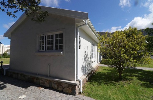 Onrus House | 85 m² House ∙ 2 bedrooms ∙ 4 guests