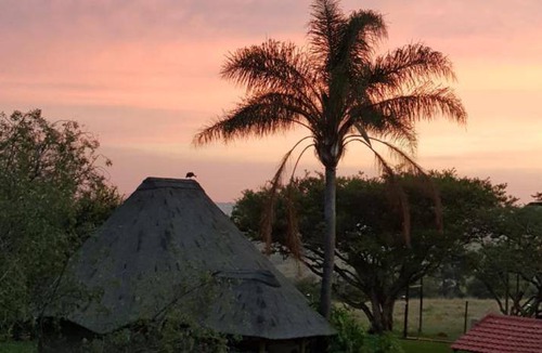 Krugersdorp Cabin | 85 m² Lodge ∙ 2 bedrooms ∙ 4 guests