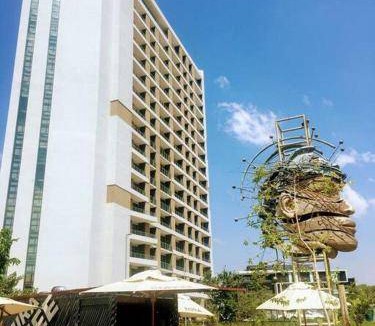 Menlyn Apartment | 85 m² Serviced apartment ∙ 2 bedrooms ∙ 4 guests