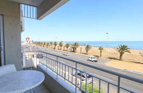 Mouille Point Apartment | 88 m² Serviced apartment ∙ 2 bedrooms ∙ 127 guests