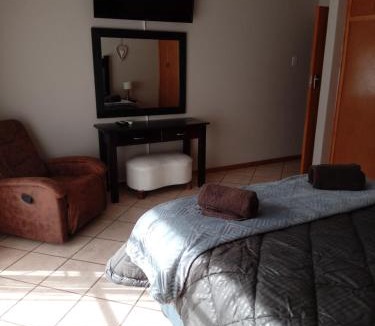 Klerksdorp House | 9 wena Ave Guesthouse