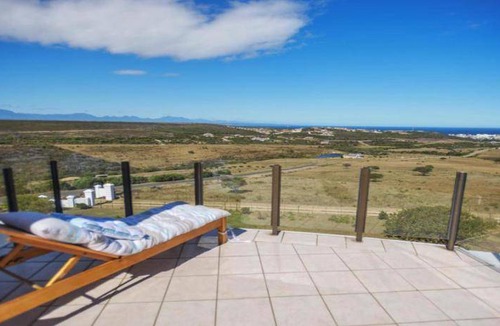Mossel Bay Bed & Breakfast | 90 m² Bed and breakfast ∙ 2 bedrooms ∙ 6 guests