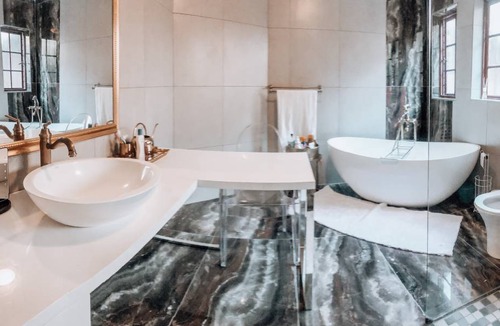 Faerie Glen House | 900 m² House ∙ 5 bedrooms ∙ 12 guests