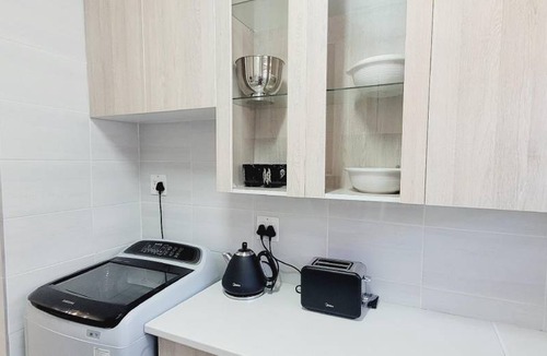 East London Apartment | 92 m² Apartment ∙ 2 bedrooms ∙ 6 guests