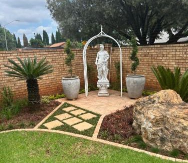 Moreleta Park House | 943 on Jacques