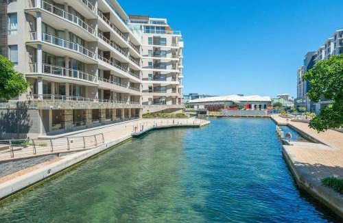 Victoria and Alfred Waterfront Apartment | 95 m² Apartment ∙ 2 bedrooms ∙ 4 guests