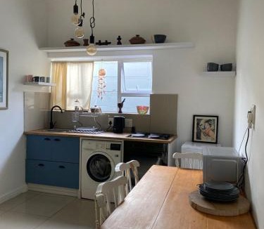 Muizenberg Apartment | A 5 min walk to the beach
