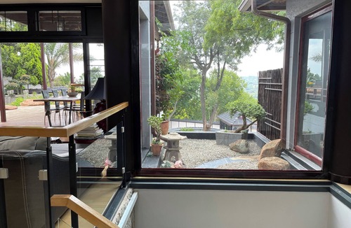Greater Johannesburg Metropolitan Area House | A beautiful spacious tranquil house to rejuvenate in the heart of Northcliff.