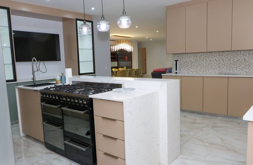 Greater Johannesburg Metropolitan Area Villa | A cheerful contemporary home