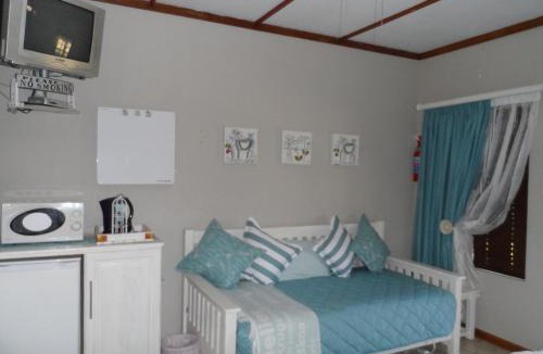Bloemfontein House | A Cherry Lane Self Catering and B&B