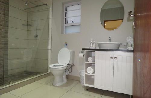 Komani Bed & Breakfast | a Dam's View Accommodation