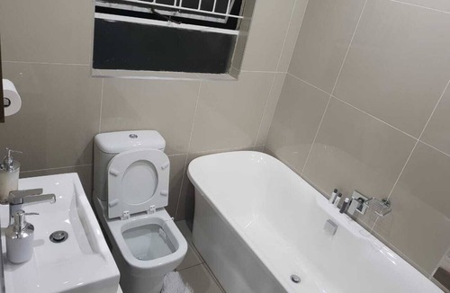 Greater Johannesburg Metropolitan Area Apartment | A Home of Luxury, Peace and Comfort