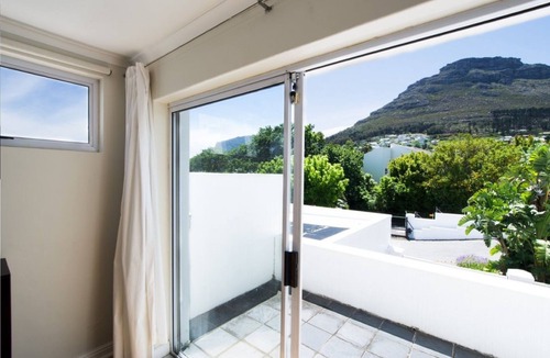 Scott Estate House | A modern 3 bedroom home with private pool located in a secure complex.