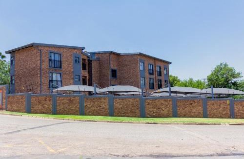 Kempton Park Apartment | A spacious 2bedrooms apartment in the heart of Kempton Park