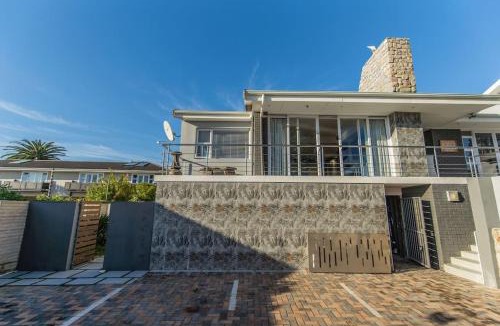 Humewood House | A Stone's Throw