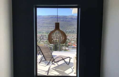 Fish Hoek House | A stunning modern property over looking False Bay, Cape Town , South Africa.