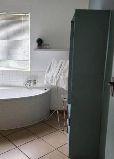 Beaufort West House | Aandblom Gastehuis