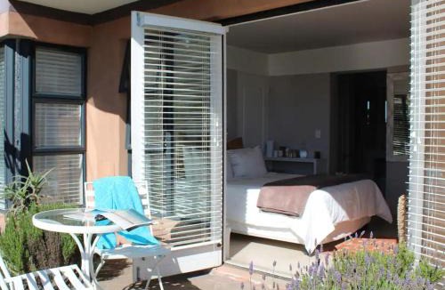Britannia Bay House | Absolute Beach Accommodation