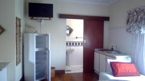 Summerstrand House | Access Guest House