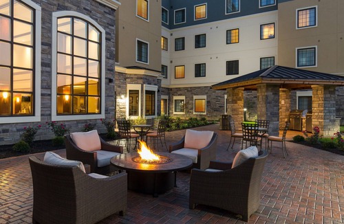 Folsom Apartment | Accessible King Studio Suite, Folsom, CA