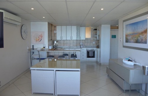 North Beach Apartment | Accommodation Front - Classy 4 Sleeper with Ocean Views