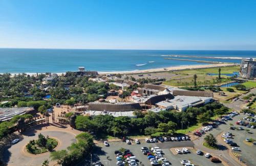 Durban Point Apartment | Accommodation Front - Immaculate 4 Sleeper with Ocean & Harbour Views