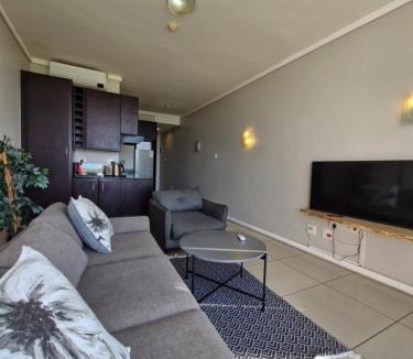 Durban Point Apartment | Accommodation Front - Ocean View 2 Sleeper