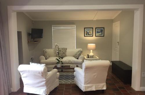 Eastcliff House | Acorn Cottage Hermanus