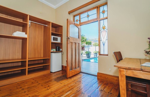 George House | Acorn Guest House